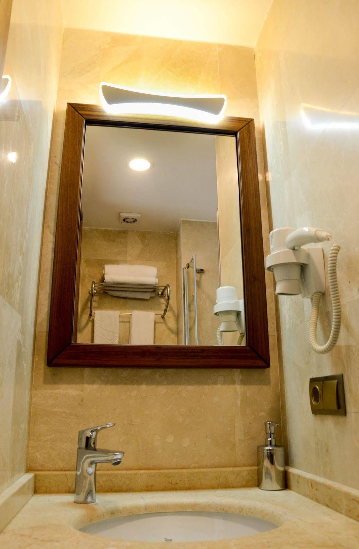 Allegra Suites Galata อิสตันบูล ภายนอก รูปภาพ